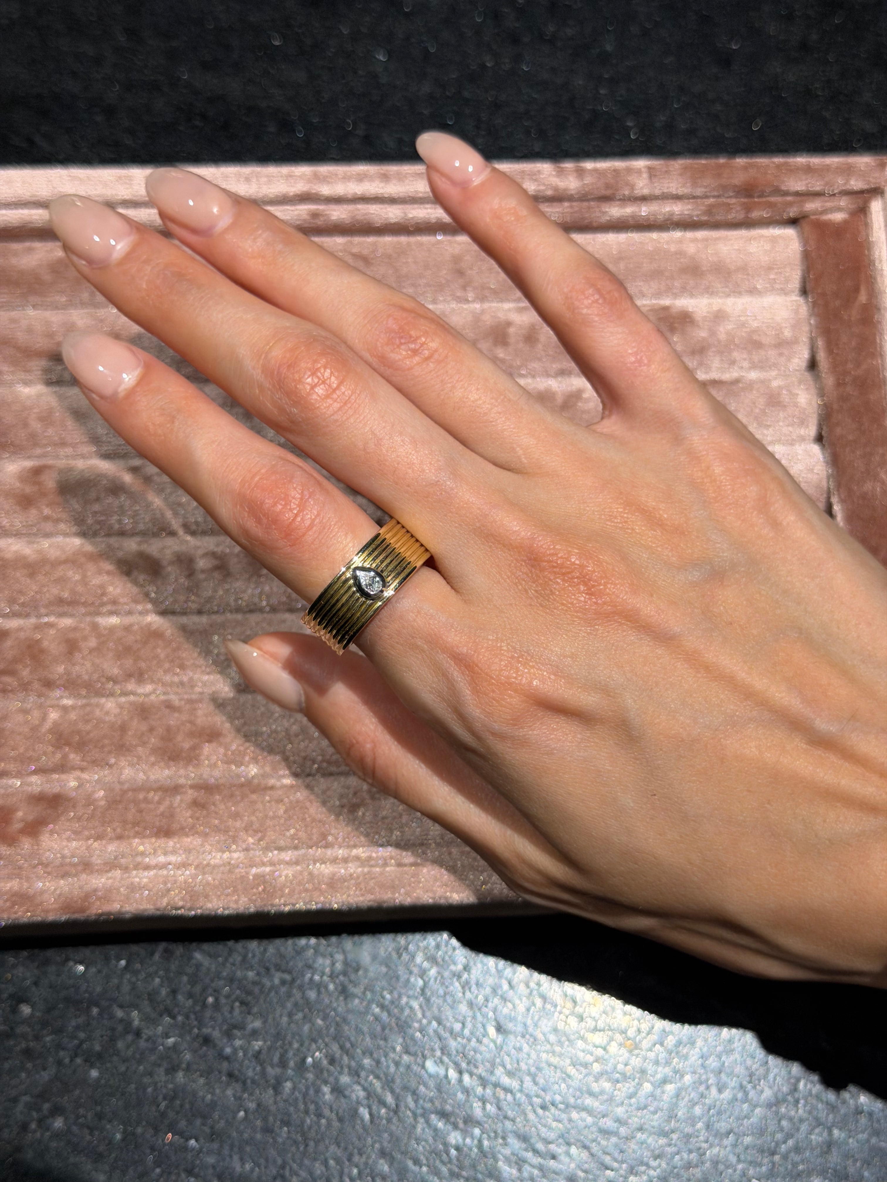 Oura Ring Cover - The Drop