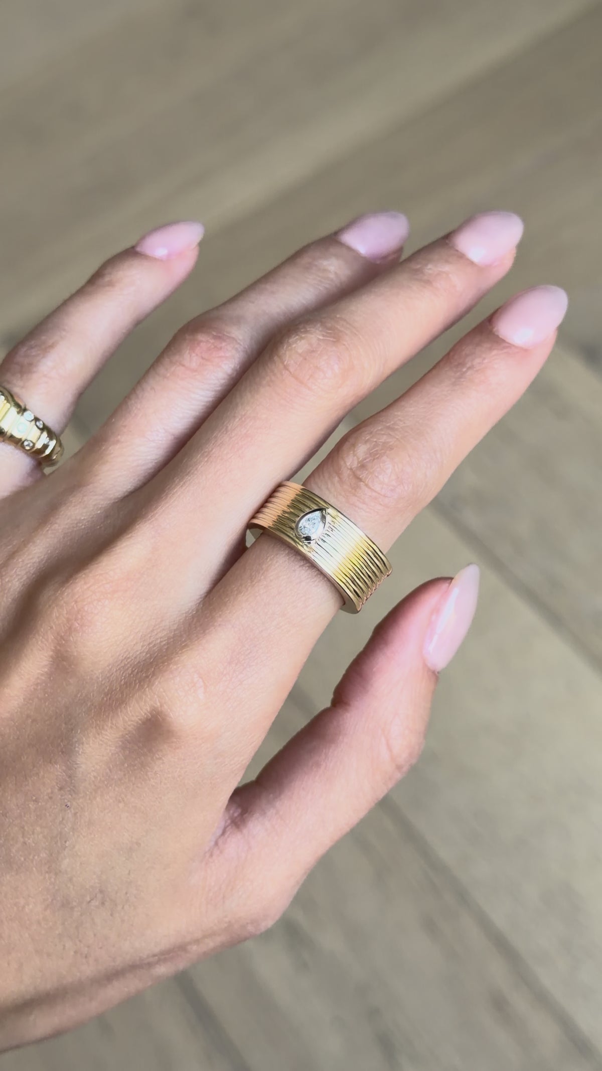 Oura Ring Cover - The Drop